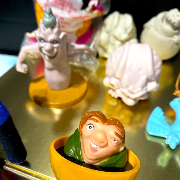 DISNEY VINTAGE 90s HUNCHBACK OF NOTRE DAME McDONALDS & BURGER KING TOY BUNDLE 10 - Picture 6 of 12
